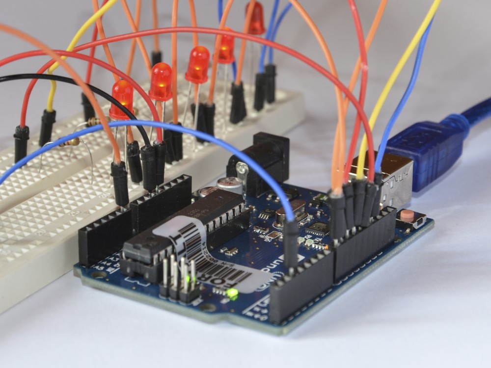 A circuit board Description automatically generated